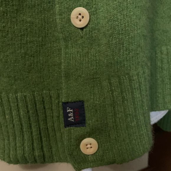 VINTAGE 80’s Abercrombie Cardigan - Picture 7 of 7